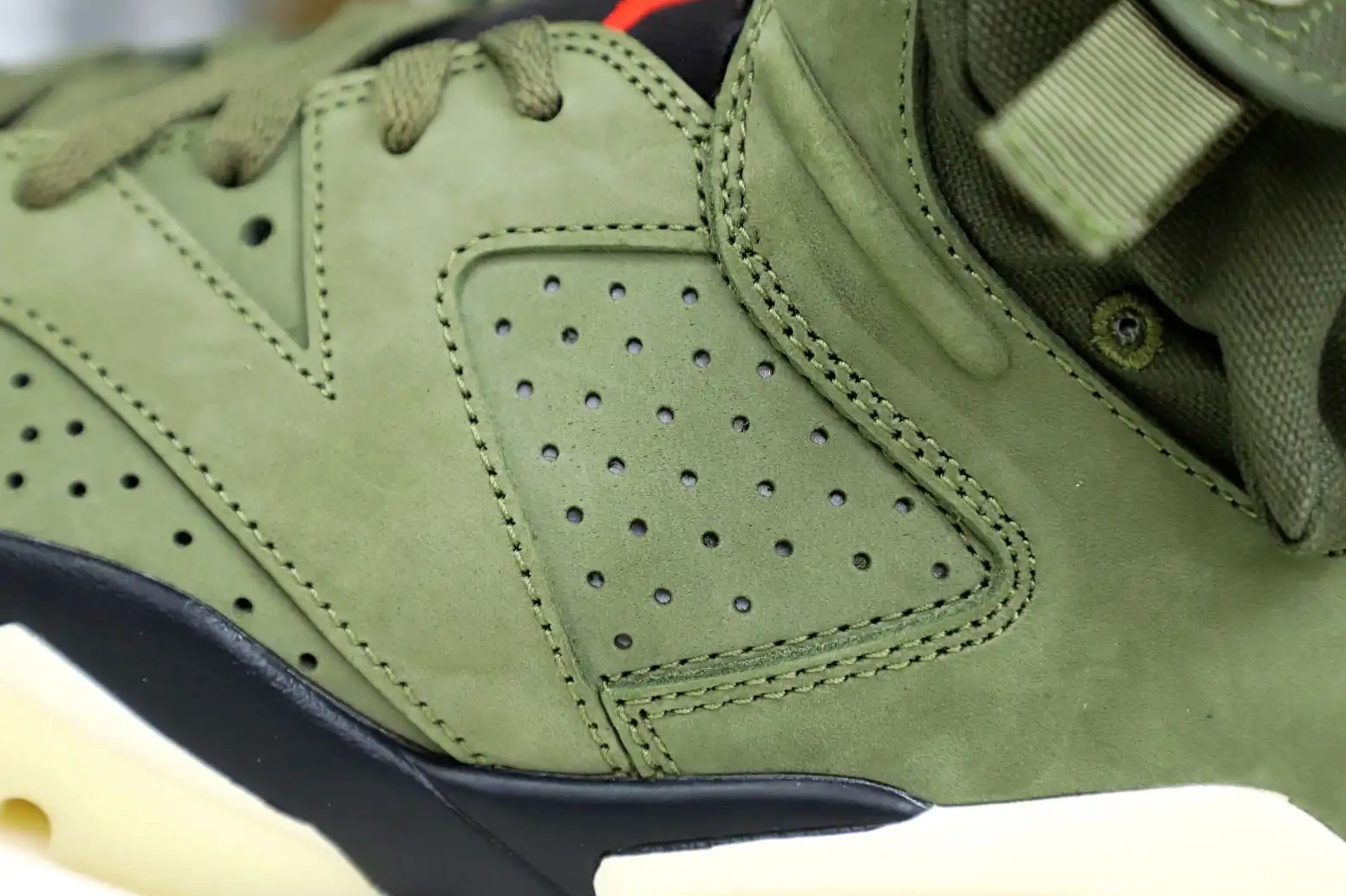 Kimikick AIR RETRO 'OLIVE' 6 SCOTT JORDAN TRAVIS X 0815